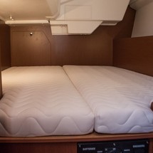 Beneteau Oceanis 38.1
