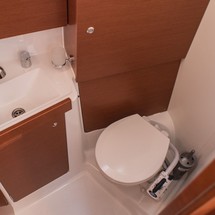 Beneteau Oceanis 38.1