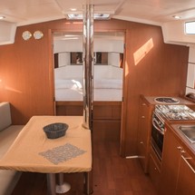 Beneteau Oceanis 38.1