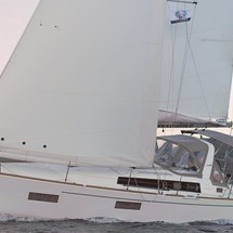 Beneteau Oceanis 38.1