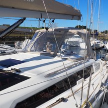 Dufour 360
