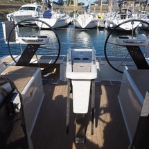 Dufour 360