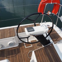 Dufour 360
