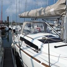 Dufour 360
