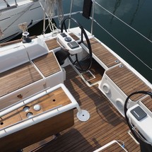 Dufour 360