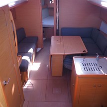 Dufour 390