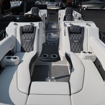 Bennington 24 sbrx