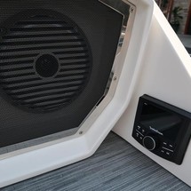 Bennington 24 sbrx