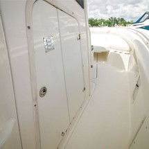 Boston Whaler 320 Outrage