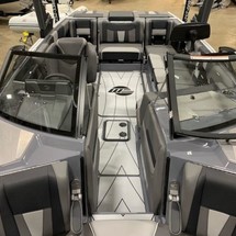 Malibu Wakesetter 23 LSV