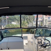 Boston Whaler 230 Vantage
