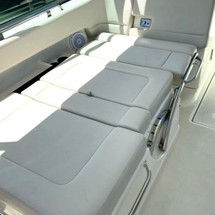 Boston Whaler 270 Vantage