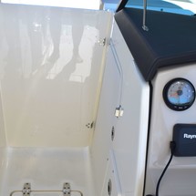 Boston Whaler 270 Vantage