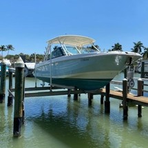Boston Whaler 270 Vantage