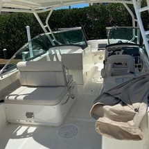 Boston Whaler 270 Vantage