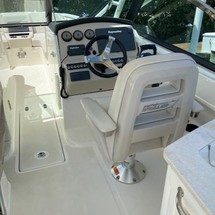 Boston Whaler 270 Vantage