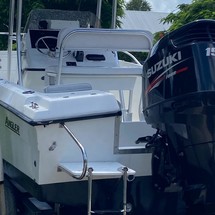 Angler Pro Boats 2900 center console