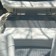 Sea ray 260 bow rider select