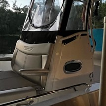 Boston Whaler 270 Dauntless