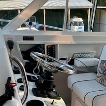 Glacier bay isle runner blue hull 2670