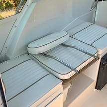 Glacier bay isle runner blue hull 2670