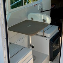 Glacier bay isle runner blue hull 2670