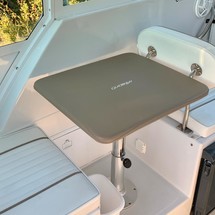 Glacier bay isle runner blue hull 2670