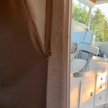 Glacier bay isle runner blue hull 2670