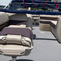 Sun Tracker Fishin Barge 22 DLX
