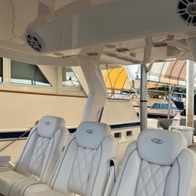 Regal 33 SAV