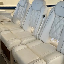 Regal 33 SAV