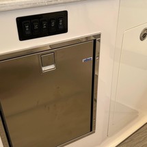Regal 33 SAV
