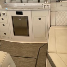 Regal 33 SAV