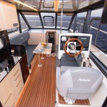 Cobra Yachts 33