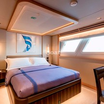 Majesty Yachts 110