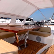 Majesty Yachts 110