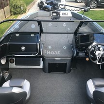 Tracker Targa V-18 WT