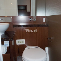 Sealine F490