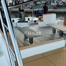 Luxury motor yacht pearl 60