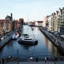 Luxury motor yacht pearl 60