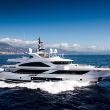 Majesty Yachts 140