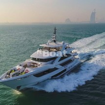 Majesty Yachts 140