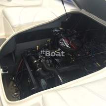 Bayliner 210 Deck Boat