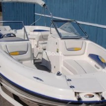 Bayliner 217 Deck Boat