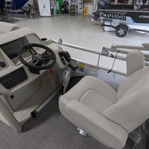 Sunchaser Boats Geneva Cruise 20 LR DH