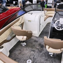 Slider 210