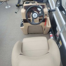 Sun Tracker Bass Buggy 18 DLX