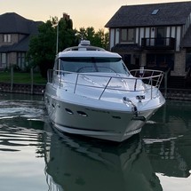 Sea Ray 450 Sundancer