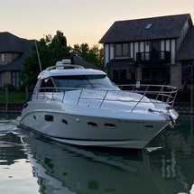 Sea Ray 450 Sundancer