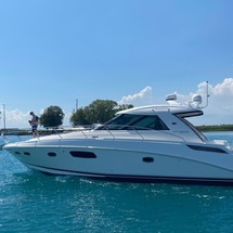 Sea Ray 450 Sundancer